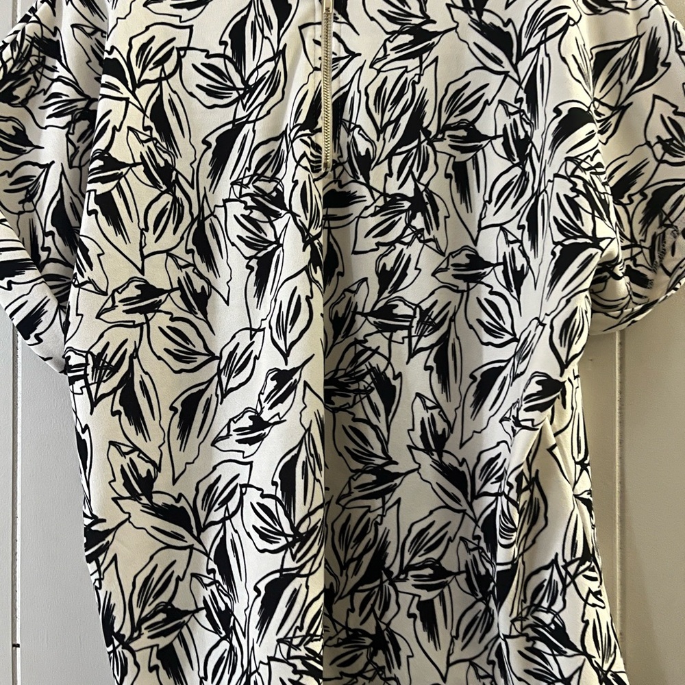 MELLODAY Monochrome Leaf Pattern Blouse